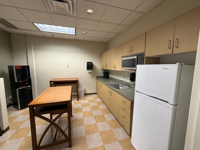 More Photos Of 860 E 4500 S, Salt Lake City Medical For Sale