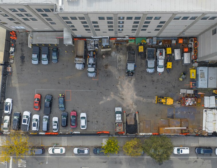 More Photos Of 220 South St, New York Self Storage For Lease