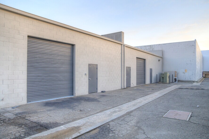 More Photos Of 521 State Pl, Escondido Warehouse For Sale