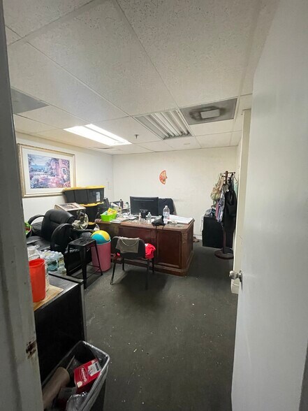 More Photos Of 5512 NW 161st St, Miami Lakes Warehouse For Lease