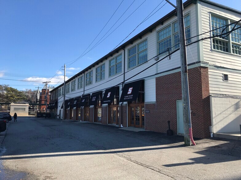 More Photos Of 1 Bridge St, Irvington Office For Lease