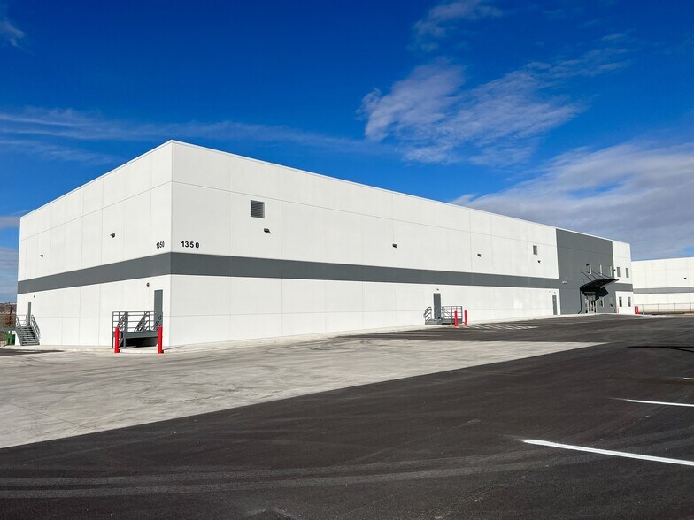 More Photos Of 1350 W 62nd Ave, Denver Warehouse For Lease