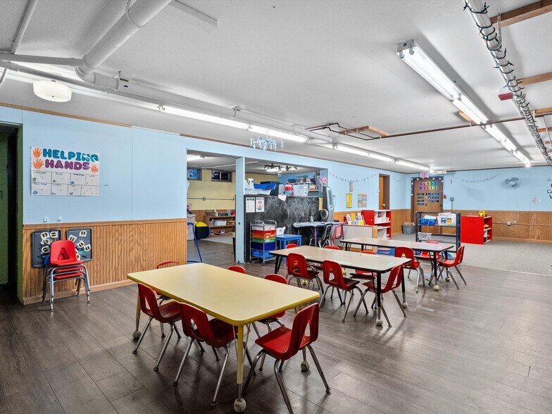 More Photos Of 1017 Laurel St, Marshfield Specialty For Sale