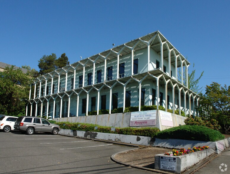More Photos Of 4515 SW Corbett Ave, Portland Office For Lease