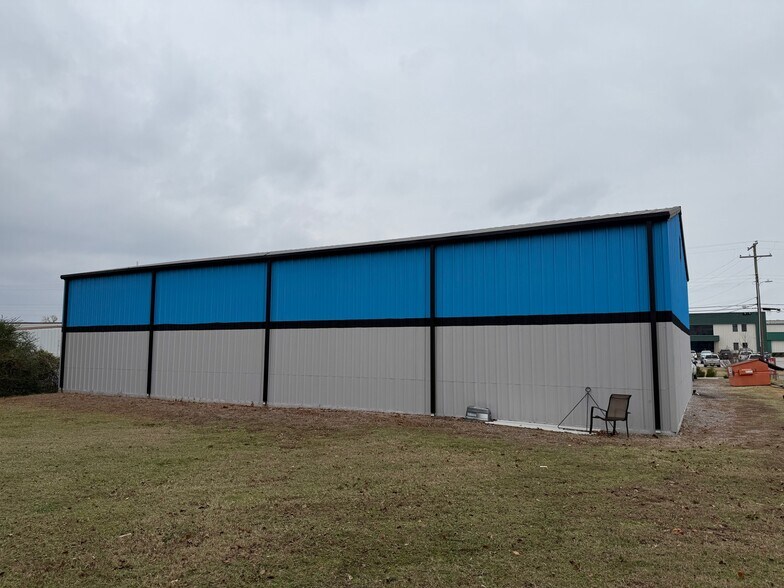 More Photos Of 7216 Highway 271 S, Fort Smith Service For Sale