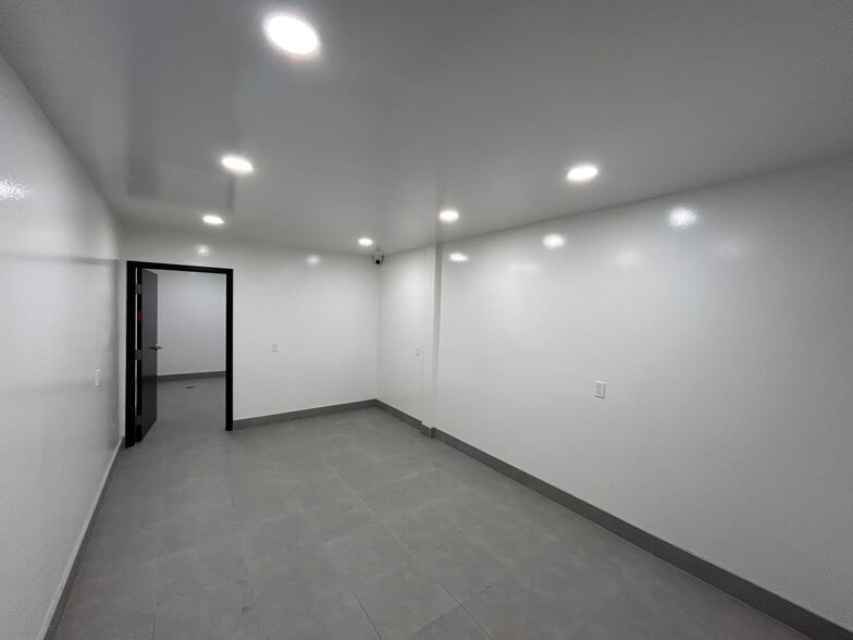 More Photos Of 1496 Harbor Ave, Long Beach Warehouse For Sale