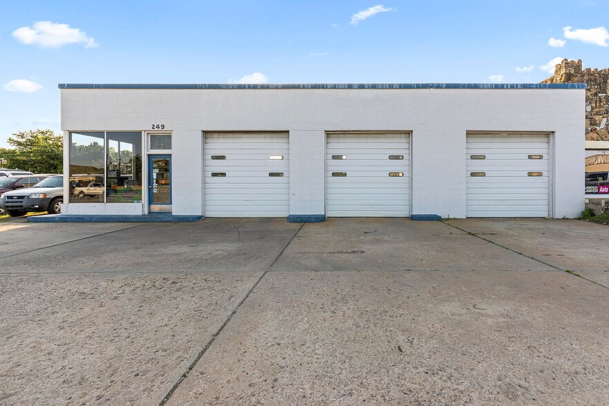 Primary Photo Of 249 S Wilson St, Vinita Auto Repair For Sale