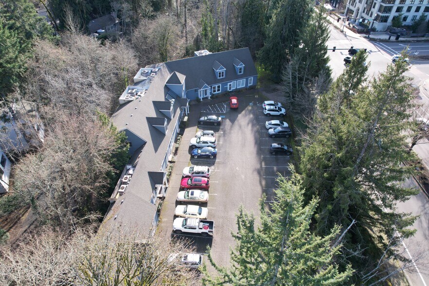 More Photos Of 15110 SW Boones Ferry Rd, Lake Oswego Office For Sale