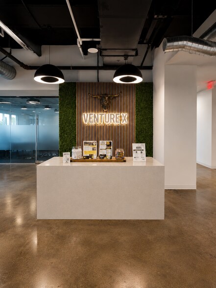More Photos Of 600 W 6th St, Fort Worth Coworking Space