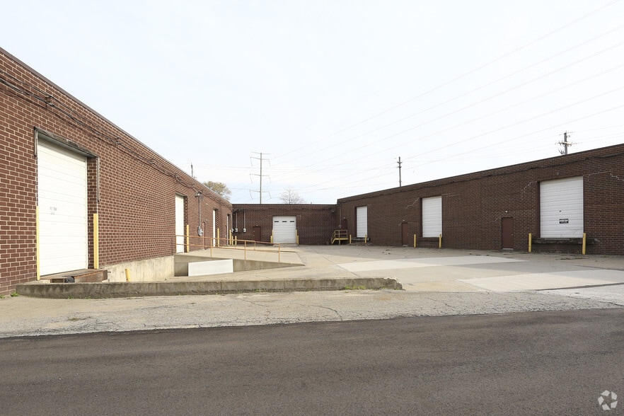 More Photos Of 4906-4920 Van Epps Rd, Brooklyn Heights Manufacturing For Lease