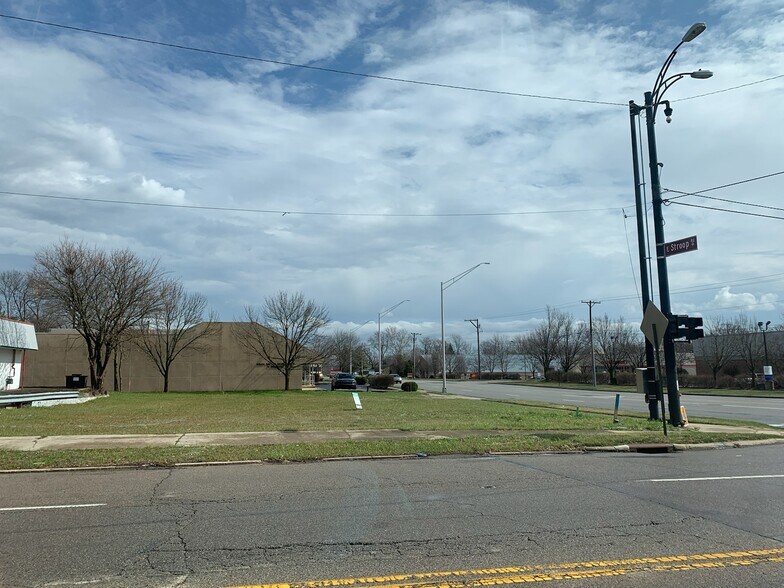 More Photos Of 1301 E Stroop Rd, Kettering Land For Sale