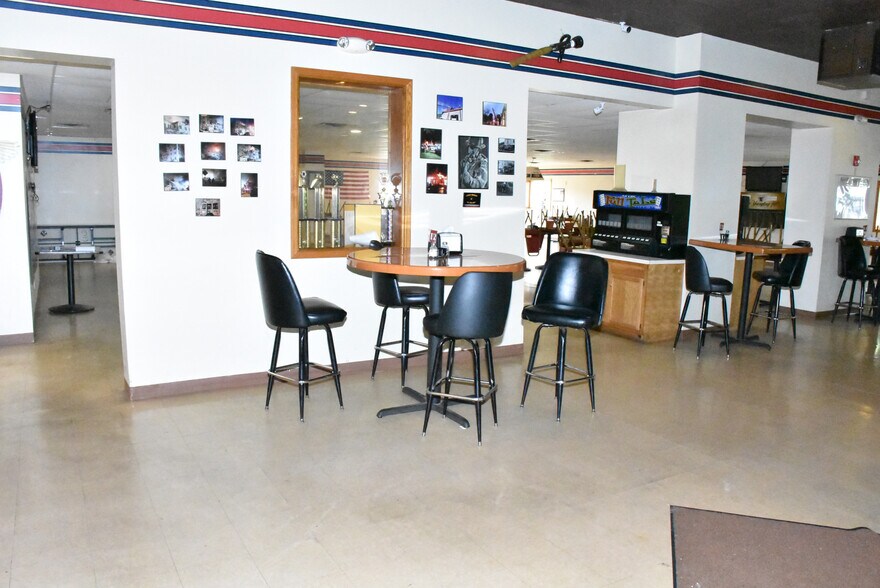 More Photos Of 18208 Cussewago Rd, Meadville Restaurant For Sale