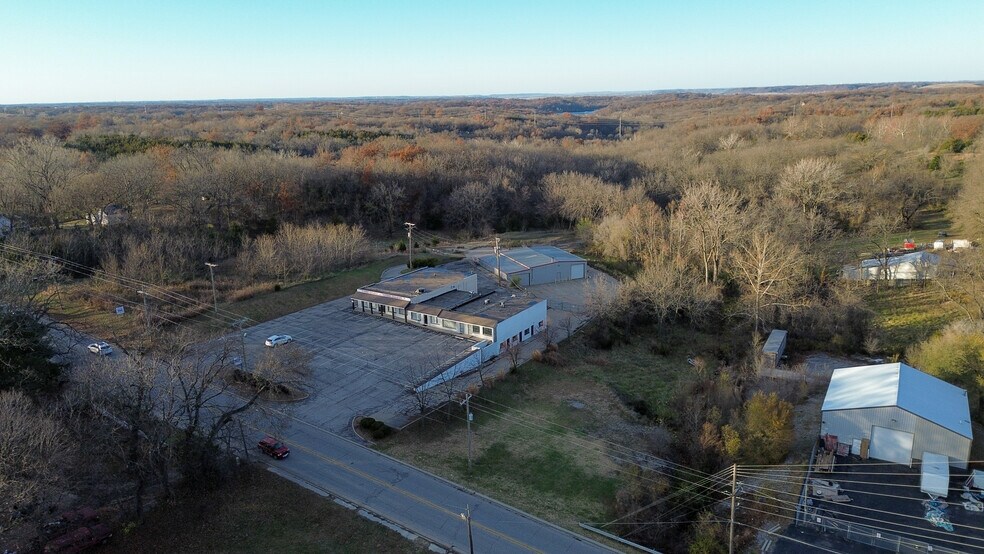 More Photos Of 8132-8136 Leavenworth Rd, Kansas City Warehouse For Lease