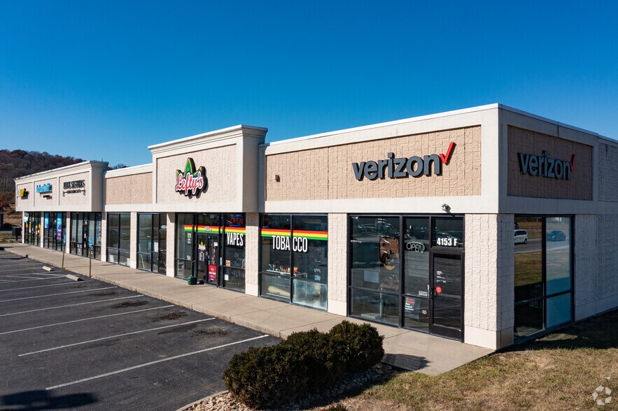 Primary Photo Of 4153 Hamilton Cleves Rd, Cleves Unknown For Lease