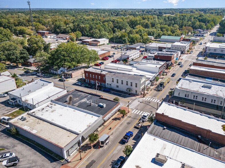 More Photos Of 202-204 N Arendell Ave, Zebulon Storefront For Lease