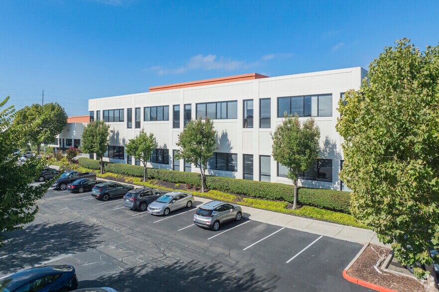 More Photos Of 110 Baytech Dr, San Jose Research And Development For Sale