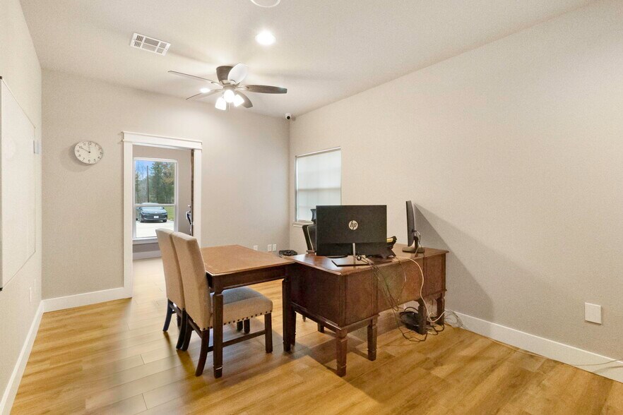 More Photos Of 7899 US Highway 190 W, Livingston Office Residential For Sale