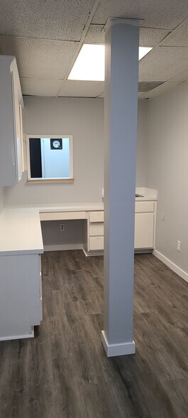 More Photos Of 4075 Whittier Blvd, Los Angeles Healthcare For Lease