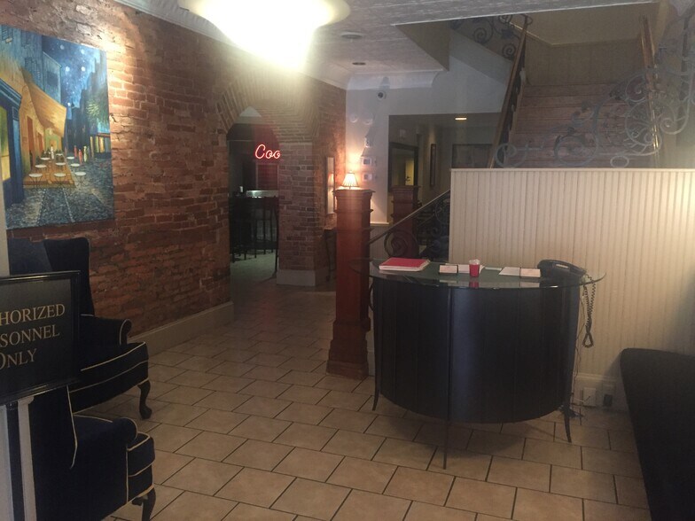 More Photos Of 885-889 N Howard St, Baltimore Restaurant For Sale