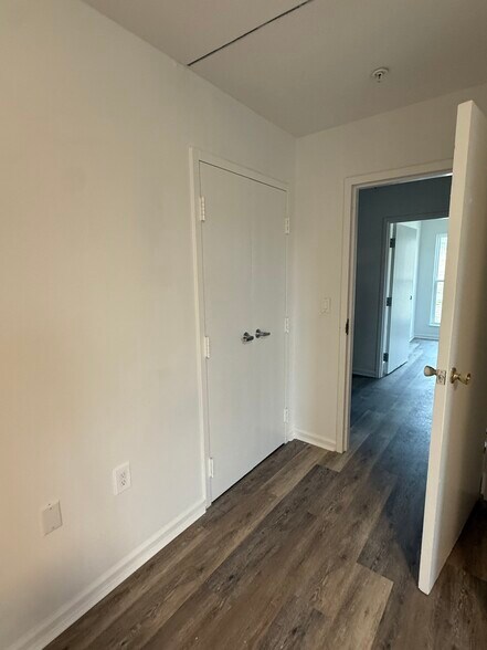 More Photos Of 1428 Rock Springs Rd, Columbia Freestanding For Lease