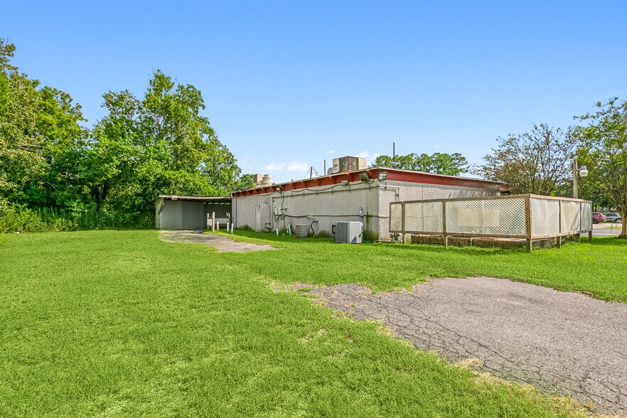 More Photos Of 1851 Florida St, Mandeville Restaurant For Sale