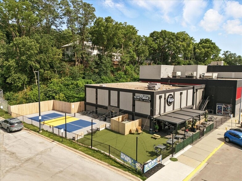 More Photos Of 7 S 4th St, Council Bluffs General Retail For Lease
