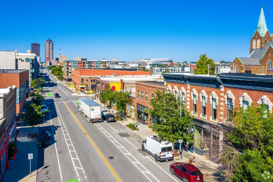 More Photos Of 516-518 E Grand Ave, Des Moines Storefront Retail Residential For Lease