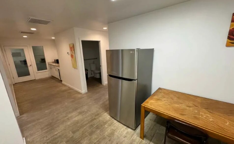 More Photos Of 147 NE Texas St NE, Albuquerque Warehouse For Sale