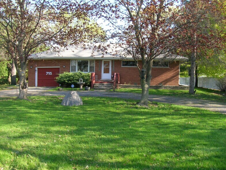 More Photos Of 10350 Calumet Ave, Munster Auto Repair For Lease