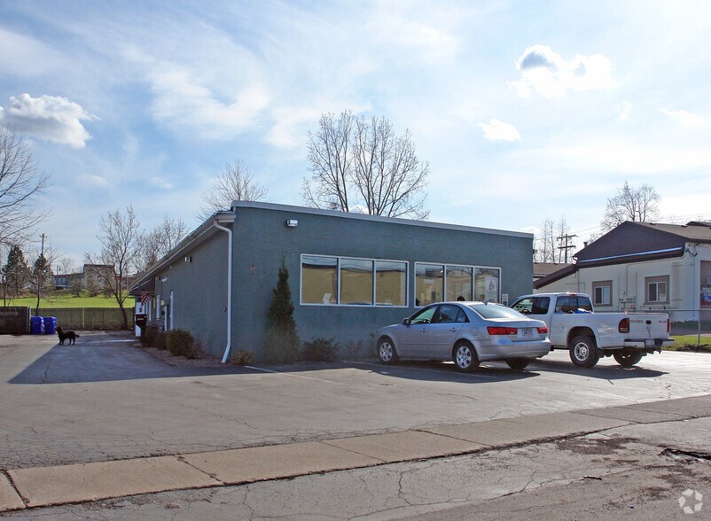 More Photos Of 12 Liberty St, Brockport Office For Sale
