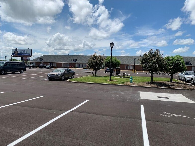 More Photos Of 5162 E Stop 11 Rd, Indianapolis Unknown For Lease