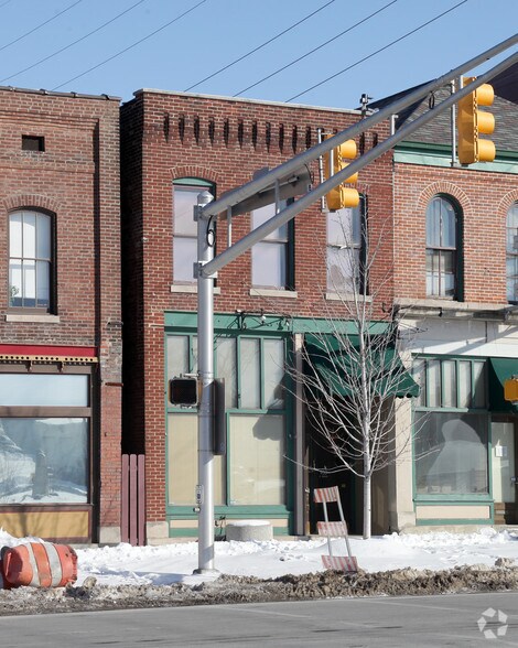 More Photos Of 958 E Washington St, Indianapolis Storefront Retail Office For Lease
