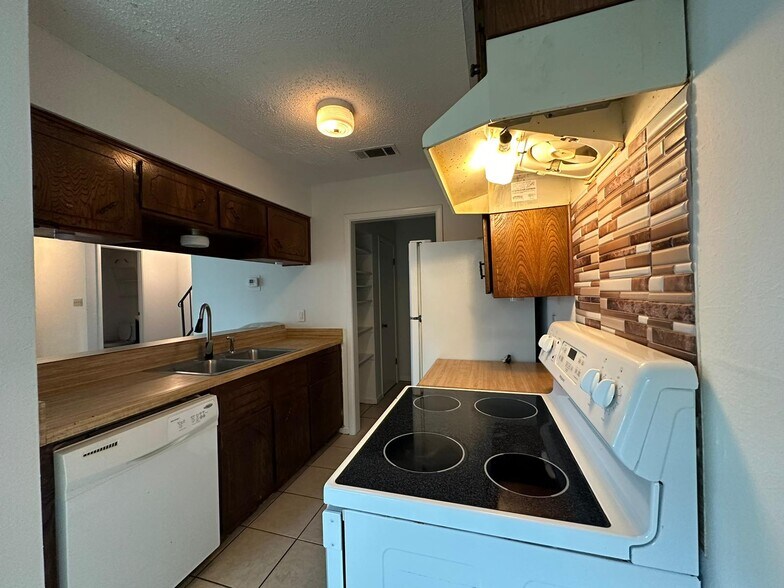 More Photos Of 1110 Covey Ln, Killeen Apartments For Sale