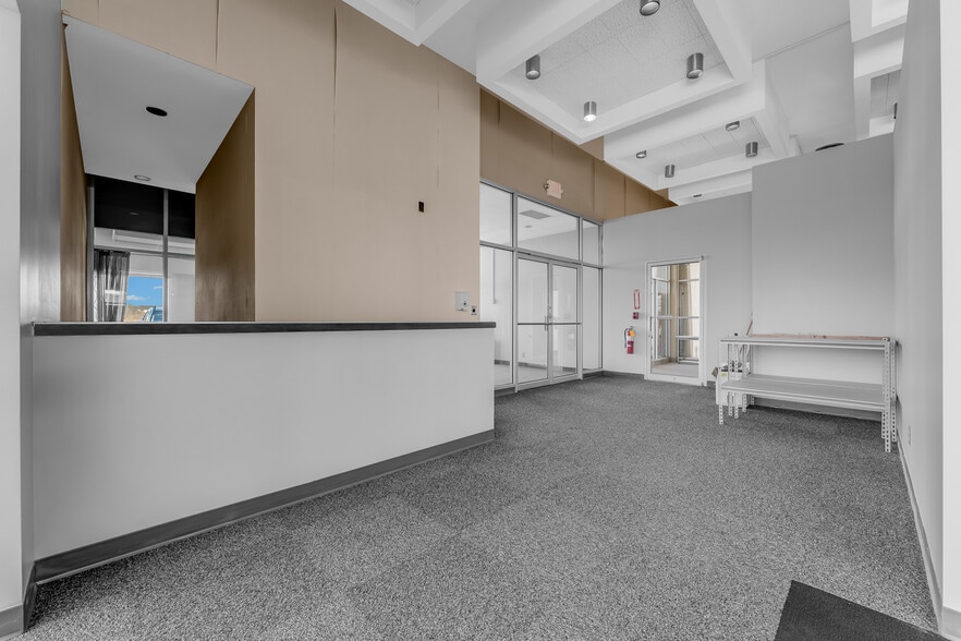 More Photos Of 214 Merchant St, Fairmont Bank For Sale