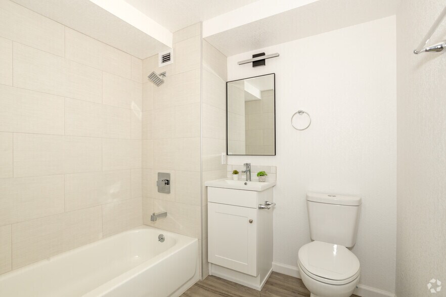More Photos Of 2701 Capitol Ave, Sacramento Apartments For Lease