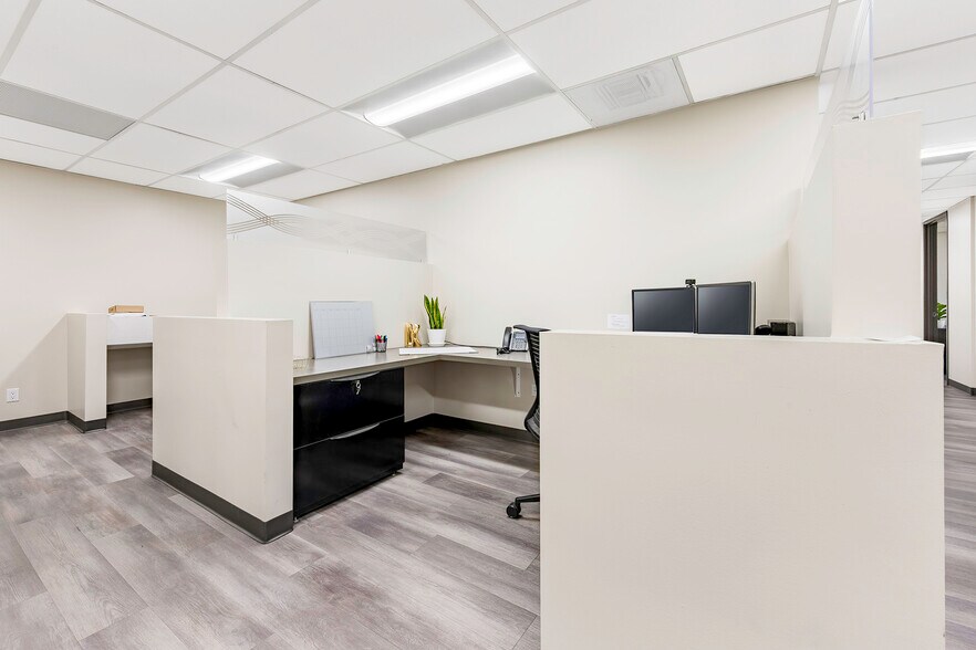 More Photos Of 333 W Broadway, Long Beach Office For Lease