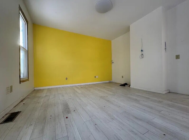 More Photos Of 113 Hawley St, Binghamton Office Residential For Lease