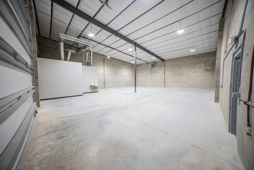 More Photos Of 11201 49th St N, Clearwater Unknown For Lease