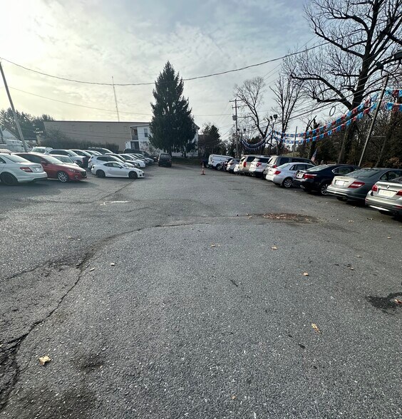 More Photos Of 2425 Herr St, Harrisburg Auto Repair For Sale