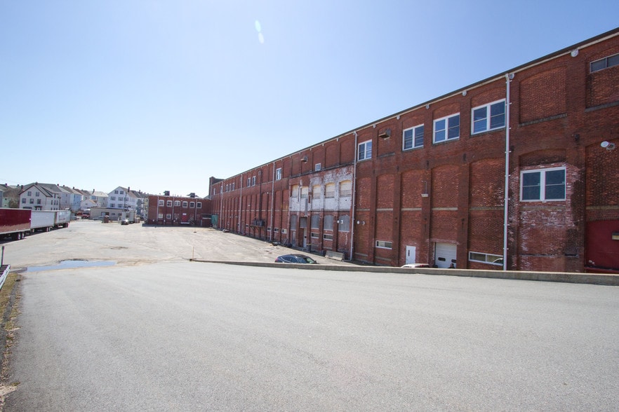 More Photos Of 84 Gifford St, New Bedford Manufacturing For Lease