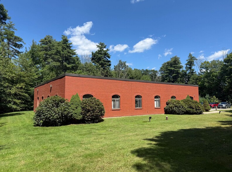 More Photos Of 53 Technology Park Rd, Sturbridge Office For Lease
