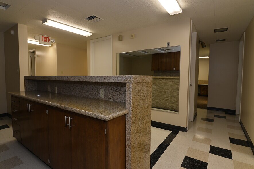 More Photos Of , Bakersfield Office For Sale