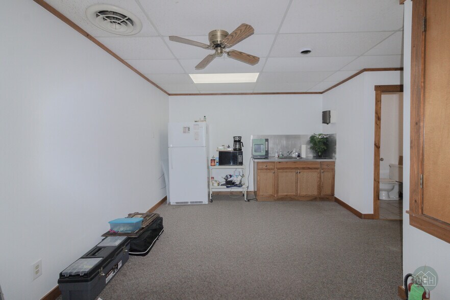 More Photos Of 3720 Wilbarger St, Vernon Flex For Sale