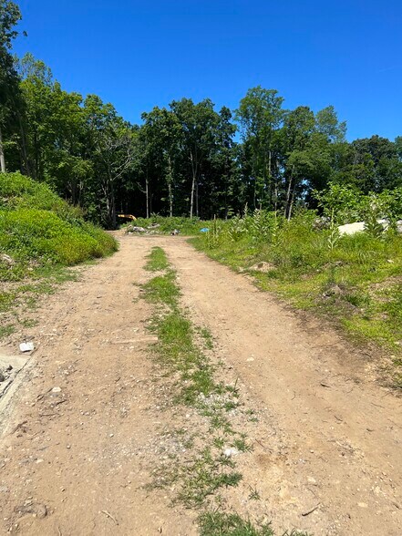 More Photos Of 131 Barclay Dr, Stamford Land For Sale