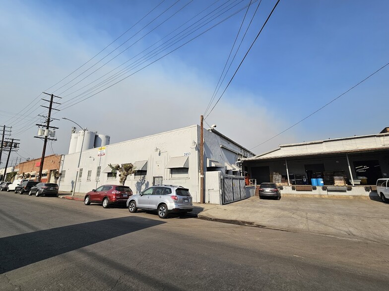 Primary Photo Of 2853 E Pico Blvd, Los Angeles Warehouse For Lease
