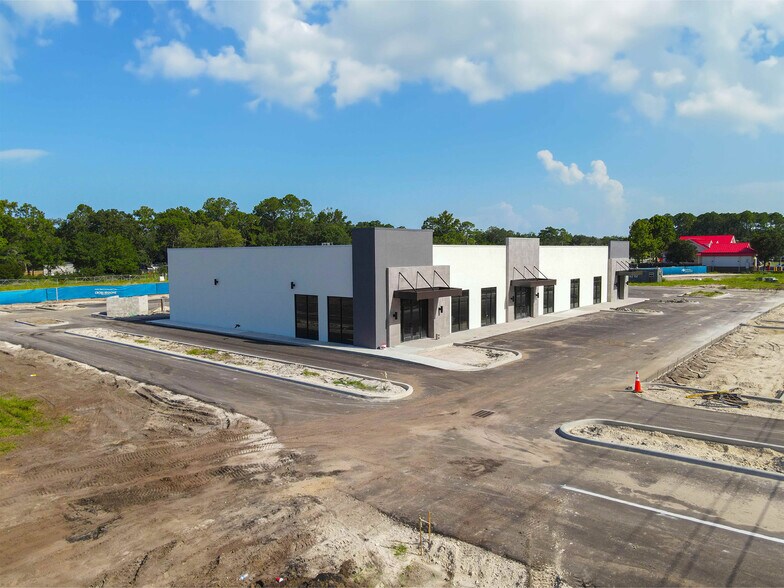 More Photos Of Main St, Jacksonville Unknown For Lease