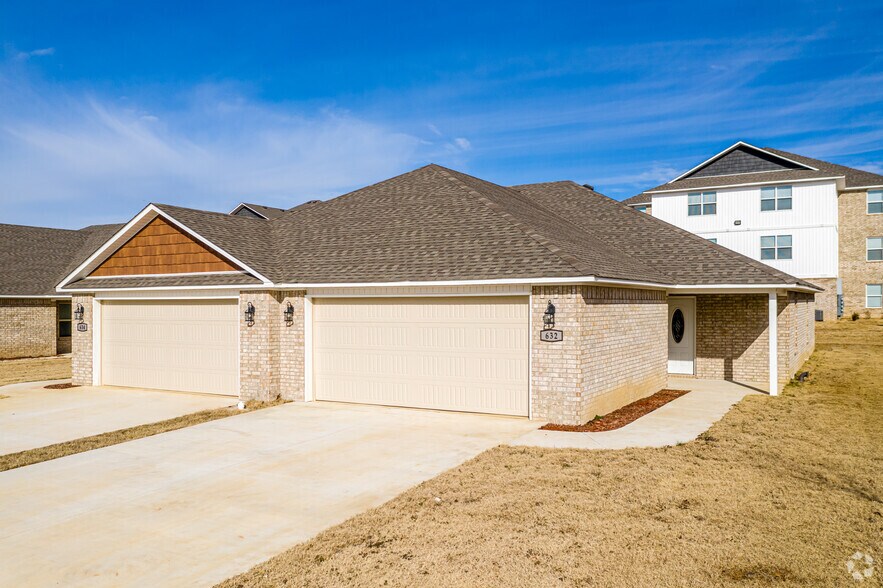 More Photos Of 617 Spallone Blvd, Springdale Apartments For Sale