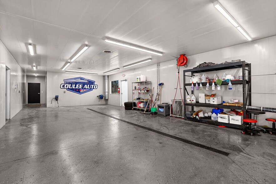 More Photos Of 1411 Rose St, La Crosse Restaurant For Sale