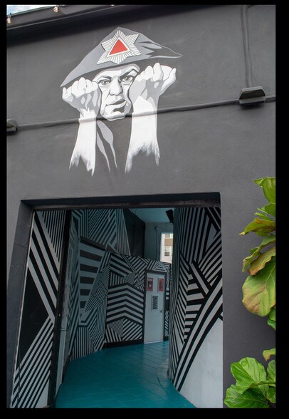 More Photos Of 47 W Amelia St, Orlando Bar For Sale