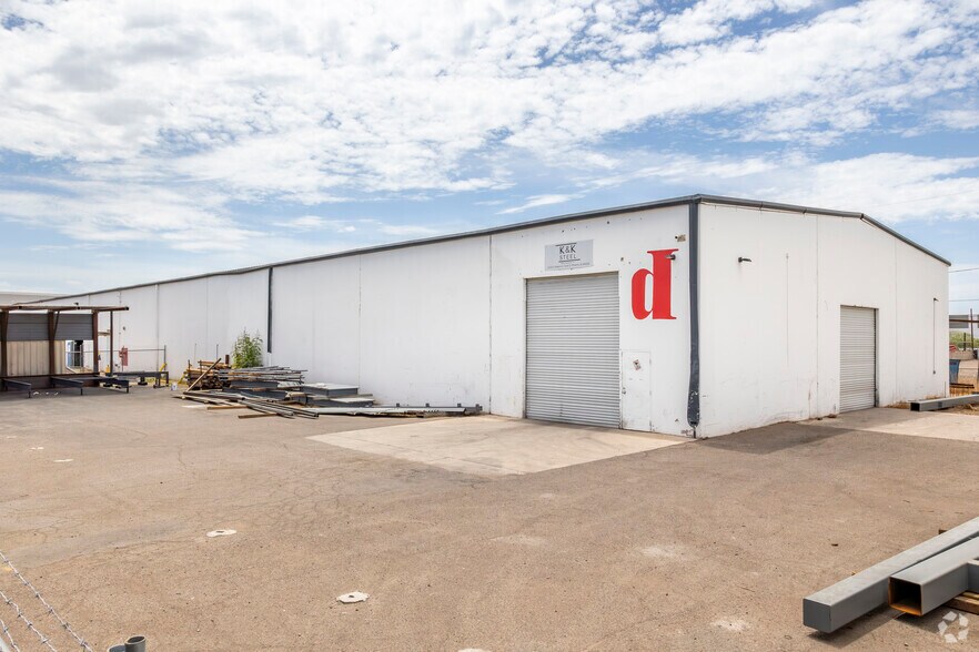 More Photos Of 1315 E Gibson Ln, Phoenix Warehouse For Lease